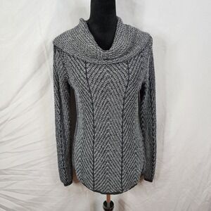 EIGHT EIGHT EIGHT Size Medium 100% Cotton Herringbone Knit Cowl Neck Sweater